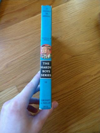 The Hardy Boys A Figure In Hiding Vintage 1965 16 2