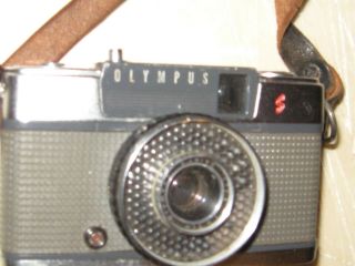 Vintage Olympus PEN EE 35mm Film Camera 2
