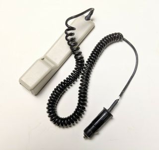 Vintage Motorola Brick Cell Phone w/accessories - Model F09NFD8466AG 5