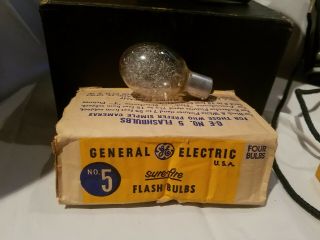 Vintage Brownie Reflex Synchro Model Camera Detachable Flash & bulbs 70 yrs.  old 2