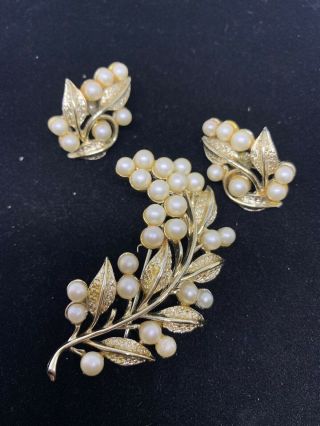 Vintage Signed Coro Faux Pearls Gold Tone Leaf Brooch Earrings Set