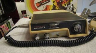 Vintage Motorola MOCAT 40 CB Radio Cat No 4000 Mobile Transceiver Box Mic Mount 3