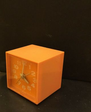 1972 Late Mid Century Vintage Seth Thomas Alarm Clock Model: E043 - 008 Minicube