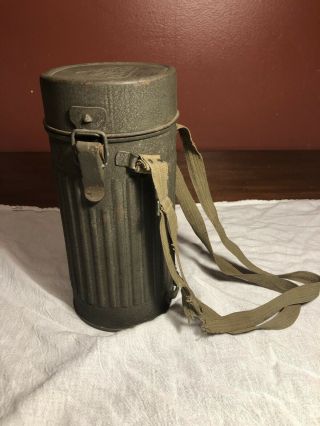 Vintage Draeger Ww2 German,  Wehrmacht Straps & Canister.  Great Shape