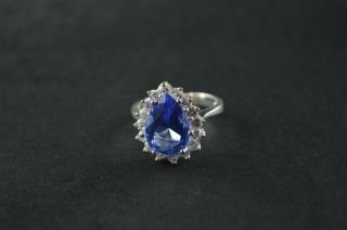 Vintage Sterling Silver Drop Ring W Blue & White Stones - 4.  7g