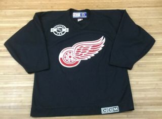 Vintage Detroit Red Wings Center Ice Black Jersey Size Medium