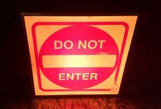 Vtg Do Not Enter Wall - Mount,  Lighted Safety Or Warning Sign (io Use Only) 8x8x3