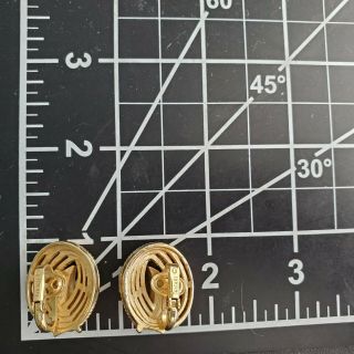 Signed CROWN TRIFARI Vintage Gold Tone Striped Leaf Modernist Clip Earrings O28 2