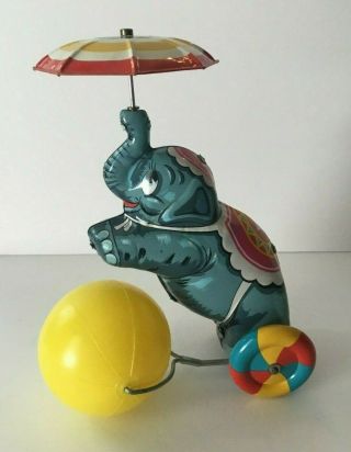 Vintage Hrd Tin Toy Circus Elephant With Umbrella & Ball Wind - Up Toy Japan