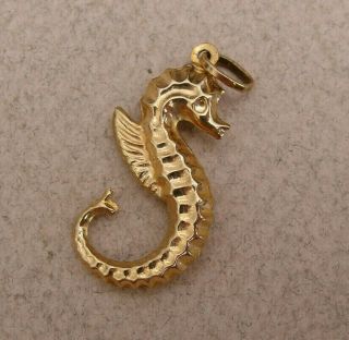 Good Vintage 9ct Gold Seahorse Charm / Pendant.  1990