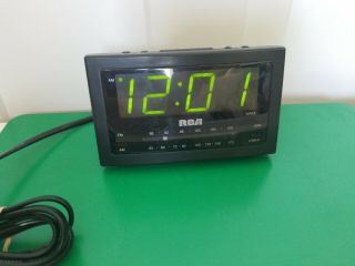 Vintage Rca Radio Alarm Clock Model No.  Rp3701a