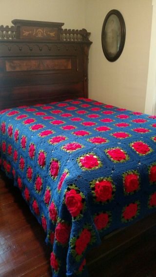 Vintage Granny Square Crocheted Afghan 3d Red Roses Flowers Blue Blanket 84x92