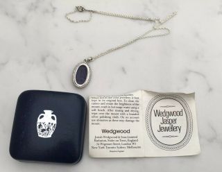 Vintage Silver Wedgwood Necklace With Silver Mount And Chain,  Boxed 3