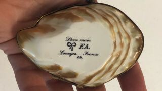 Vintage Oyster Limoges Porcelain Figural Trinket Box Hinged 5
