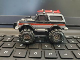 Stompers - Vintage Stomper 4x4 Ford Bronco with Surfboard 4