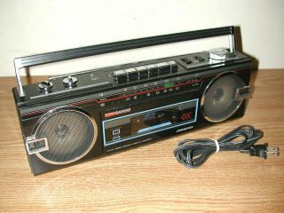 Vintage Soundesign 4628blk Am/fm Stereo Receiver/cassette Recorder Boombox