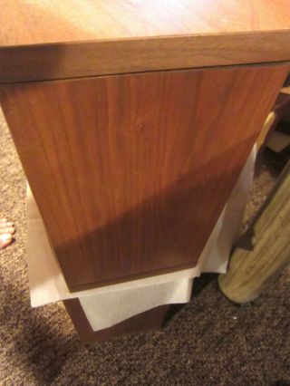 Single BOSE 901 Series IV Speaker Brown Wood Cabinet & Logo badge 4