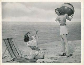 Frances Rafferty Mary Lord Leggy Candid Beach Vintage 1944 Mgm Photo