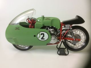 Vintage Protar 1/9 1957 Moto Guzzi 500cc V - 8 (Kit no.  105) - Assembled 6