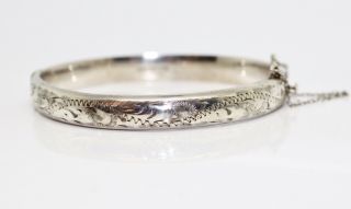 A Lovely Thin Vintage C1972 Sterling Silver 925 Engraved Bangle 12738d
