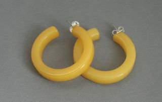 Pair Vintage Hoop Bakelite Earrings For Pierced Ears Translucent Yellow Color