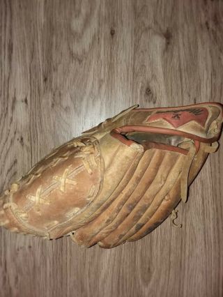 2 Vintage macgregor baseball gloves Pete Rose and Lonnie Smith 5
