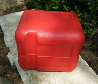 Vintage Midwest 2 Gallon 8 Oz Vented Red Plastic Gas Can Model 2200 w / Tag 5
