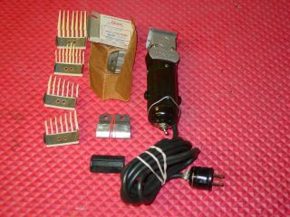 Oster Universal Motor Hair Clipper,  With 6 Attachments,  Vintage Well