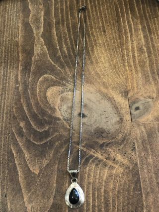 VINTAGE NAVAJO OLD PAWN STERLING SE SILVER CHAIN NECKLACE ONYX PENDANT HALLMARK 2