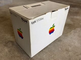 Vintage Apple Macintosh 3.  5 Disk Drive Box Only
