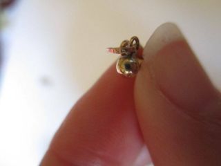 Vintage 9ct yellow Gold Dangle stud drop chilli earrings 9K 375 Cute 4