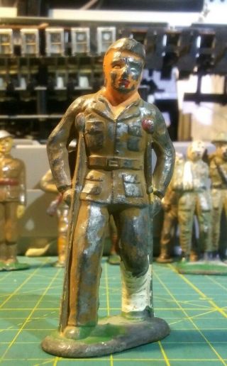 Vintage Barclay Manoil Metal Soldier Wounded & On Crutches,  Painful