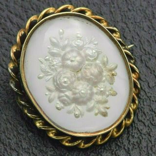 Vintage 14k Yellow Gold Carved Mother Of Pearl Floral Oval Brooch Pin 6.  9 Grams