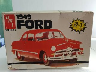 AMT 1949 Ford 1:25 scale model kit box built Ertl vintage 6580 yellow need fix 2