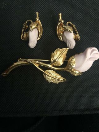 Avon Vintage Set Pink Porcelain Rose Brooch Made Usa 1994 With Earrings
