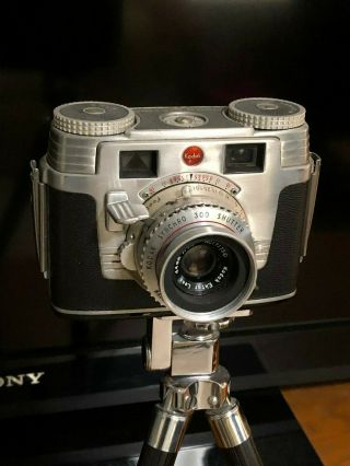 Kodak Signet 35 (1951 - 1958) Ektar 44mm F/3.  5 - - Includes Tripod