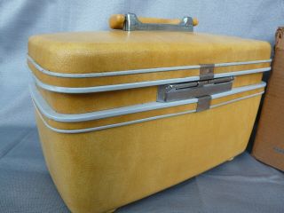 Vintage 1970 Mustard Yellow Samsonite Train Case W/tray & Keys