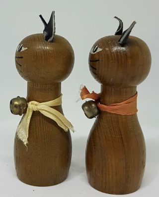 Collectable Vintage SALT & PEPPER Shakers Wooden Cats Leather Ears Bells 9.  5cm 2