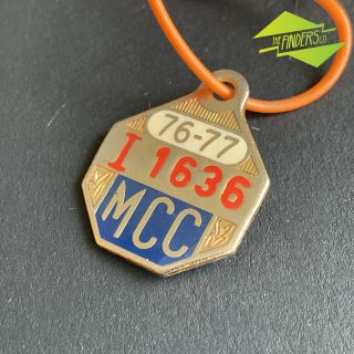 Vintage 1976 - 1977 Melbourne Cricket Club Membership Medallion Fob Badge Mcg