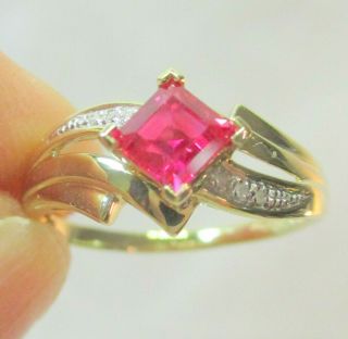 Vintage Estate 10k Gold Square - Cut Lab - Created Ruby Ring - 2.  3 Grams - Size 10