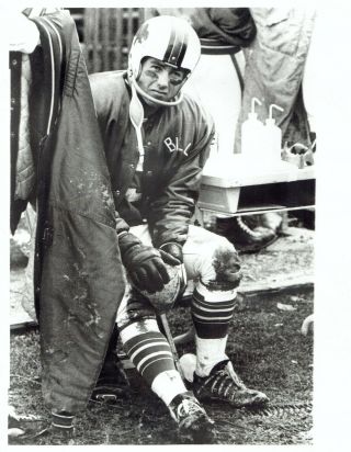 1967 Vintage Photo Bills Football Qb Jack Kemp Injured On Sidelines During Game