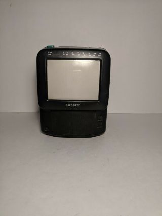 Sony Watchman Portable 5 " Color Tv - Am /fm Tuner Fdt - 5bx5 - No Power Cable