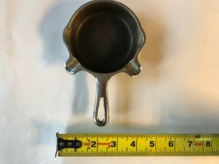 Vintage QUALITY WARE 0 GRISWOLD Cast Iron Skillet Fry Pan Ashtray ERIE 4