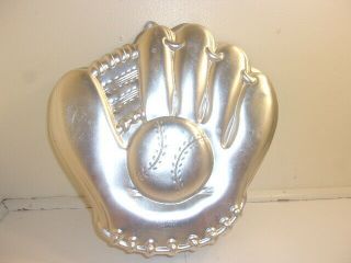 1987 Wilton Baseball Glove Cake Pan 2105 - 1234 Vintage Sports Cake Pan