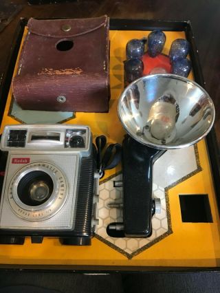 Vintage Kodak Brownie Starmatic Camera W/ Flash And Bulbs