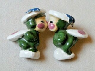 Vintage Ceramic Kissing Christmas Elf Pixie Whimsical Brooch Pin Set Signed