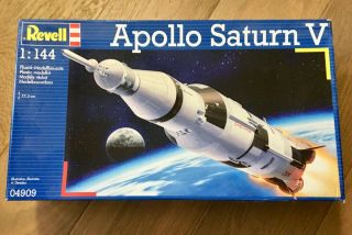 Vintage Revell 1/144 Apollo Saturn V Space Model Kit