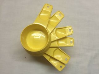 Vintage Tupperware Complete Set 6 Yellow Measuring Cups