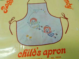 Vintage Stamped For Embroidery Raggedy Ann & Andy Childs Apron Kit 1976 Sz 2 - 4