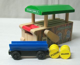 Thomas & Friends,  Wooden Railway,  Vintage Arlesdale Barrel Loader,  1998,  Guc